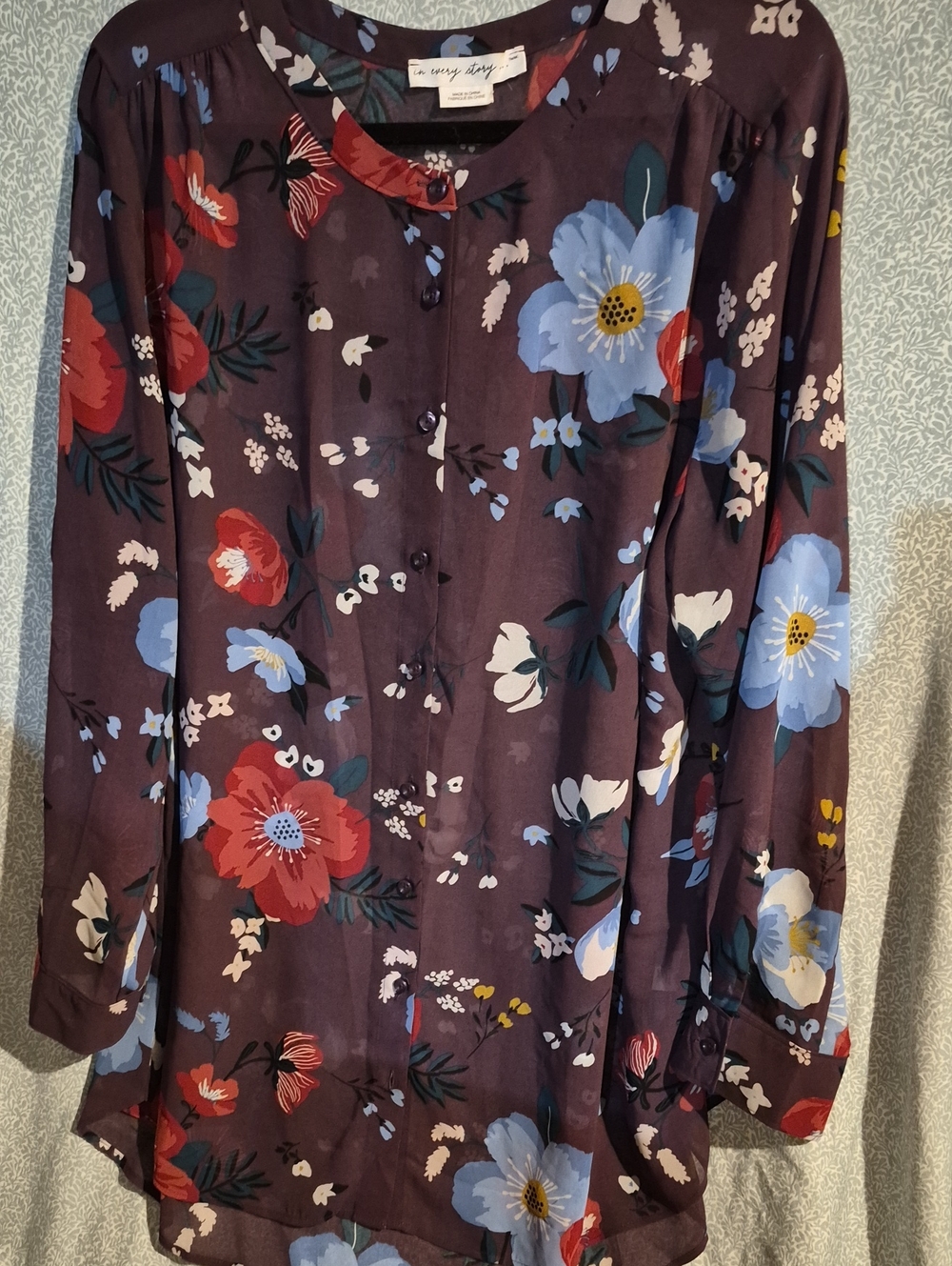 a new day plum floral button-front blouse with blue & red blooms